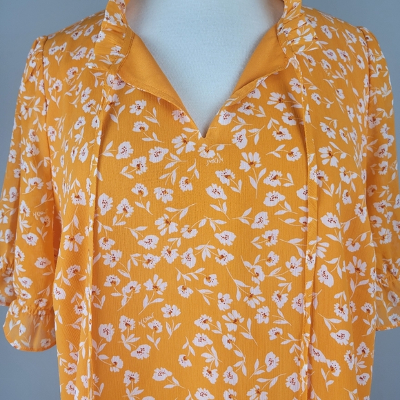 J Crew Floral Ruffle Sleeve Top sz XL - Picture 2 of 6